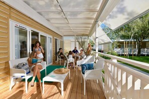 Outdoor dining - Vacation Village Isamar Mobilehome Sirio XXL AGISA for 6 people (Isolaverde di Chioggia)