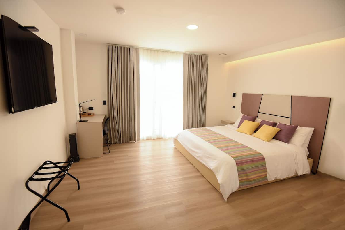 Elite Room | 1 bedroom, in-room safe, blackout drapes, soundproofing