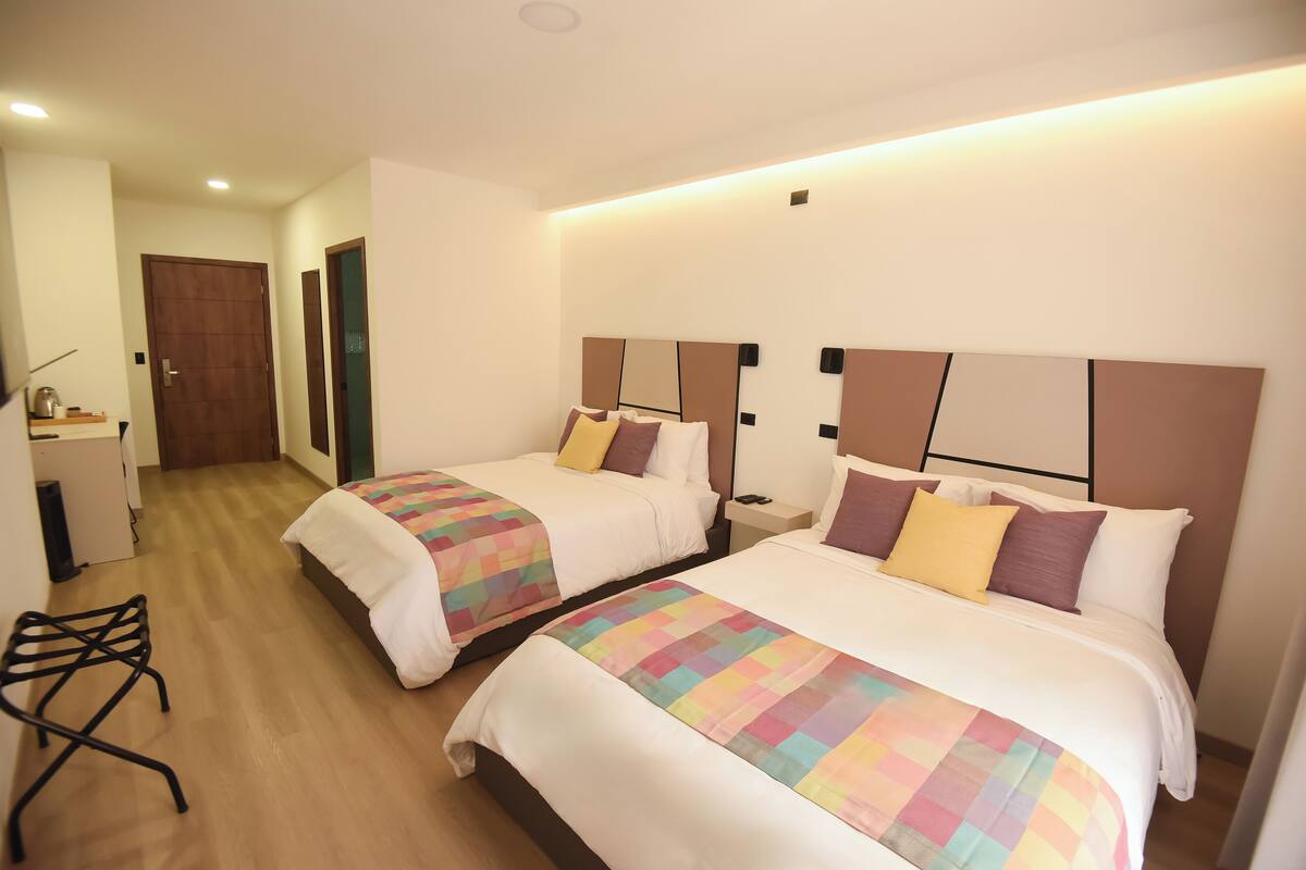 Deluxe Room | In-room safe, blackout drapes, soundproofing