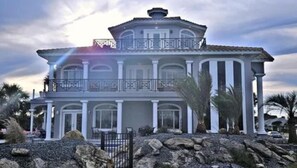 Exterior - Spacious one of a kind beachside home (Ormond Beach)