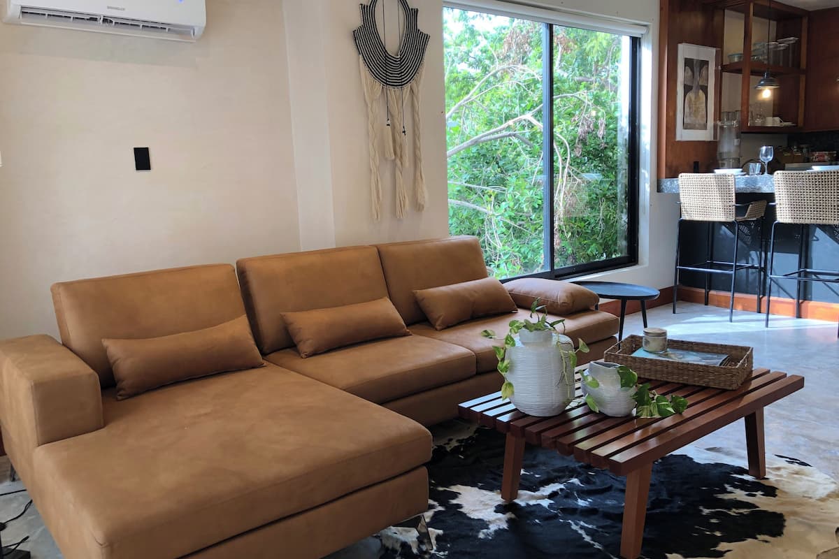 Panoramic Apartment, 3 Bedrooms | 2 bedrooms, premium bedding, Select Comfort beds, individually decorated