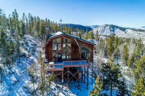 Summer Escape on Lake Granby 4BR Retreat, near Grand Lake, RMNP & Hot Springs