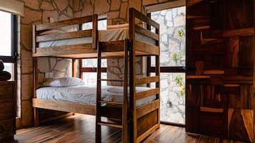 Premier Cabin | Dihias secara berasingan, dilengkapkan perabot secara berasingan