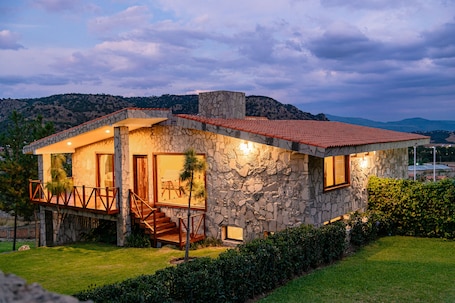 Fachada de la propiedad