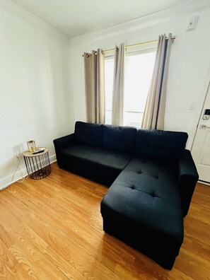 Living area - Cozy Coral Gables Apartment. (Coral Gables)