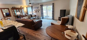 Smart-TV, DVD-Player