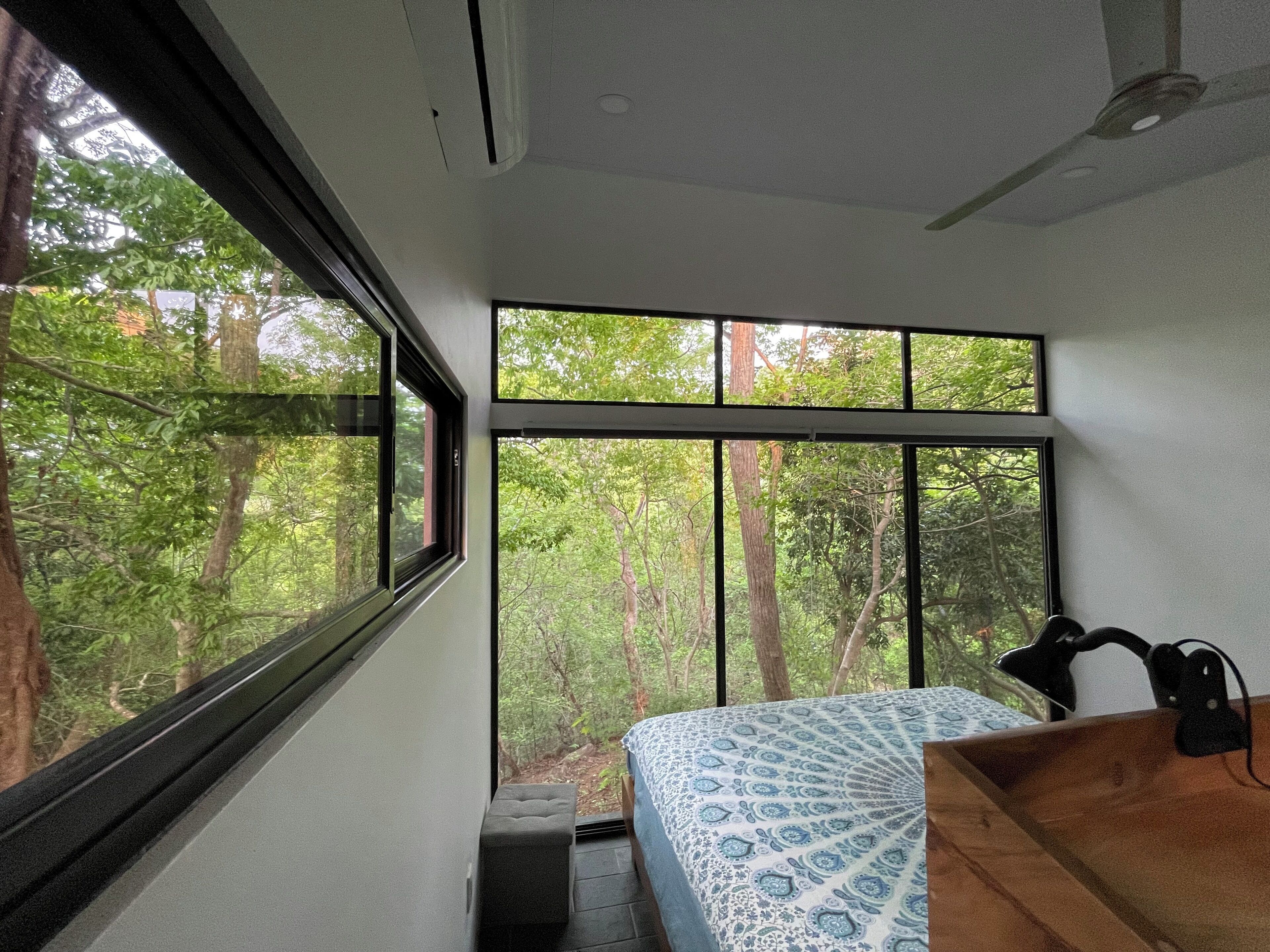 1 bedroom, desk, WiFi, bed sheets