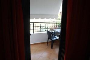 Interior - Cozy room for 2 people in marvelous Sarandë with AC, WiFi (Sarandë)