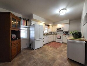 Réfrigérateur, plaque de cuisson