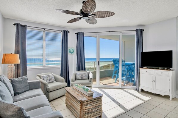Smart TV - Silver Beach 204 | Clean, Comfy, Beach Front, Pool, Pet Friendly! (Orange Beach)