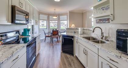 First-Floor Condo w/ Pool Access in Mesa!