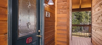 Creekside Suite 19 River View!