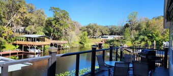 ST. JOHN'S RIVER HOUSE RETREAT WITH BOATHOUSE