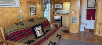 Get away from the noise and hustle, sit back relax and enjoy the most magical sunrise and sunsets. Star gazers dream place.