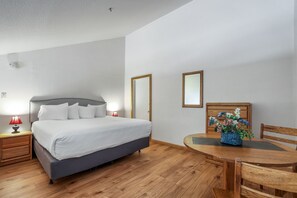 1 bedroom, WiFi, bed sheets - Sierra Cabin Condo – Sun Meadows 1 Bedroom+Loft by RedAwning (Kirkwood)
