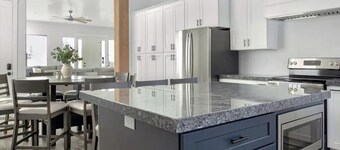 3Bd 2.5Bth, Hot Tub, Wheelchair Accessible and Mountain View’s