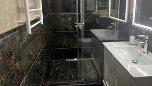 Unclassified image, 5 of 25, button - Royale Estates (Yerevan)