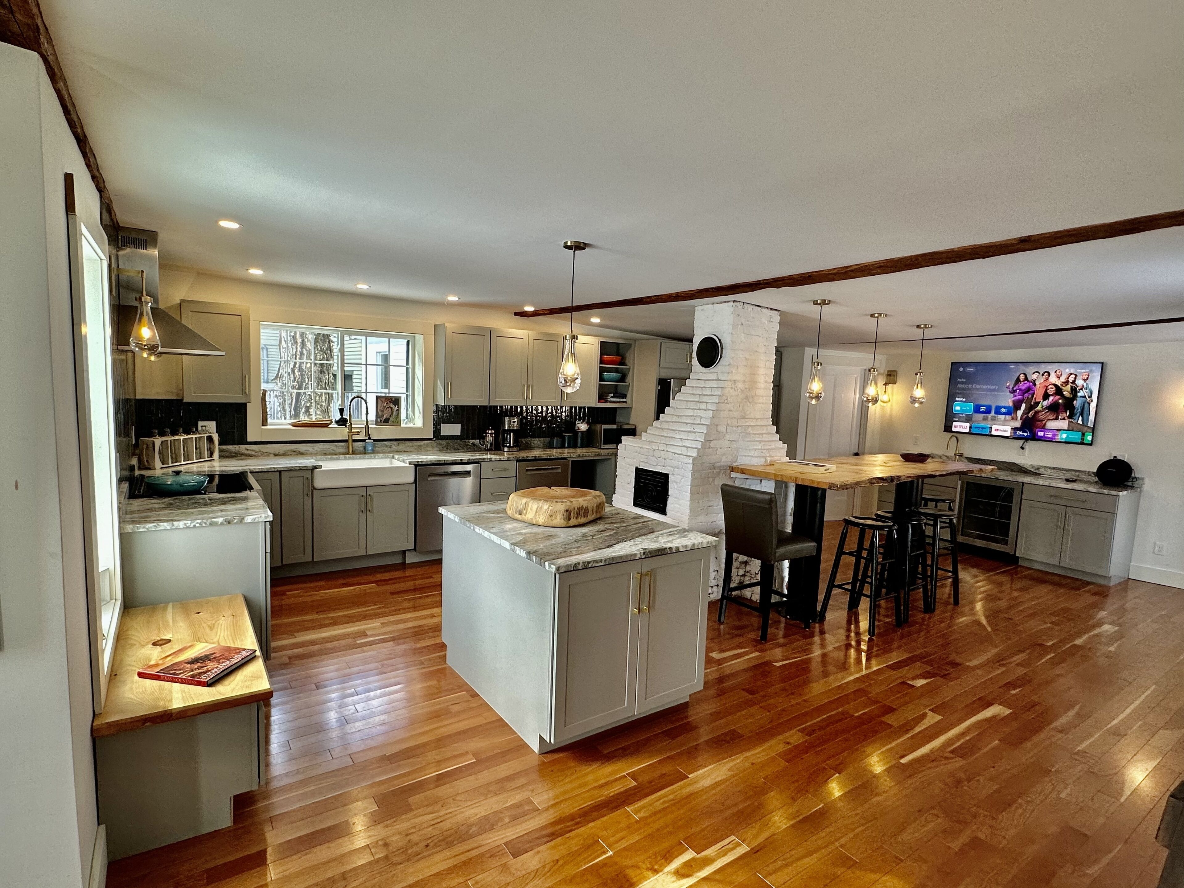 NEW! The Chapman! Golf/Skier paradise! Charming 1800s remodeled in-town Bethel