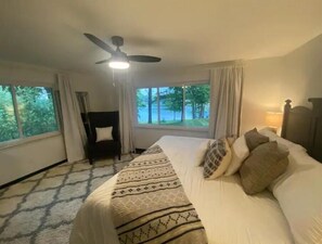 5 bedrooms, in-room safe, desk, iron/ironing board