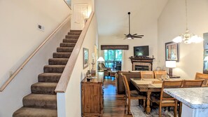 Dining - Lakeview Luxury~Pointe Royale Resort~Pools~HotTub (Branson)