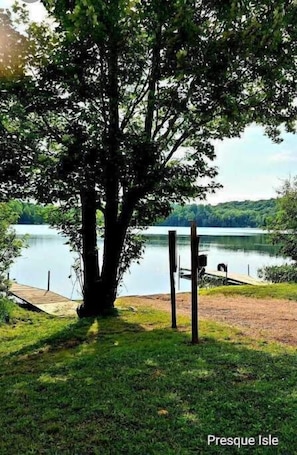 Overnattingsstedets uteområder. The Mountaineer Presque Isle Campground #4