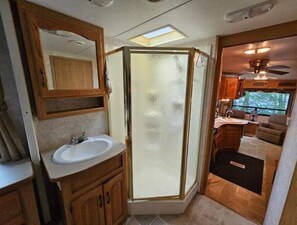 Shower, towels, shampoo, toilet paper - The Mountaineer Presque Isle Campground #4 (Presque Isle)