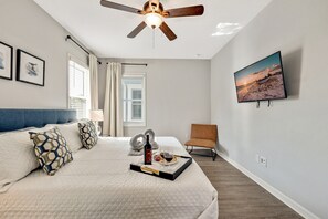 6 Schlafzimmer, Schreibtisch, Bügeleisen/Bügelbrett, kostenloses WLAN