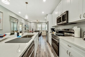 Fridge, microwave, oven, stovetop - Chic Retreat-Stunning Design Cozy Fire Pit Escape! (Tampa)