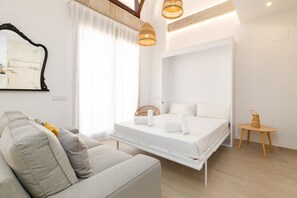 Iron/ironing board, free WiFi, bed sheets