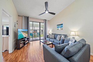 TV, mesa de pingue-pongue