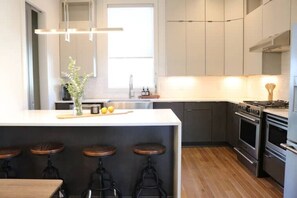 Fridge, microwave, oven, stovetop - 12th South ~ The Gulch Townhouse with Rooftop (Nashville)