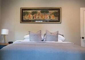 2 bedrooms, in-room safe, travel cot, free WiFi