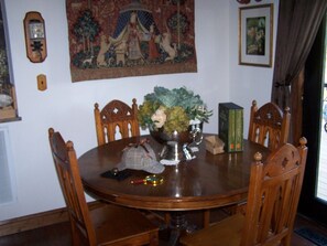 Dining - Baskerville Private House on 5 Acres inspired by Sherlock Holmes (Augusta)