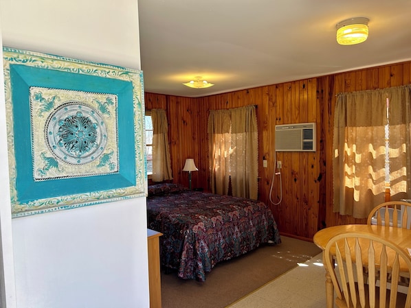 1 chambre, bureau, Wi-Fi gratuit, draps fournis