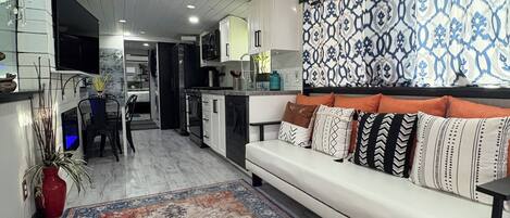 Smart-tv, pejs, bøger