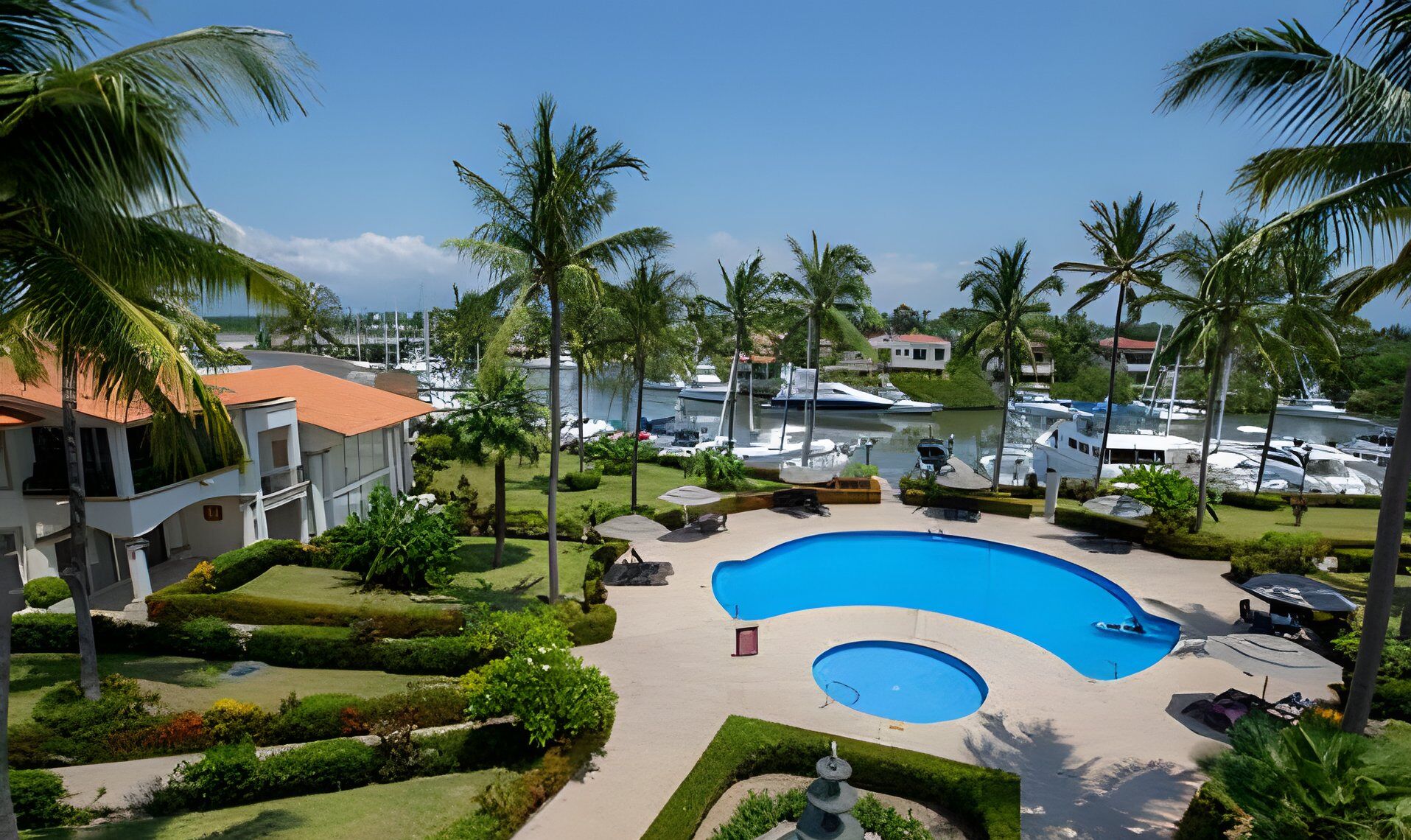 Apartment | Pool | Outdoor pool