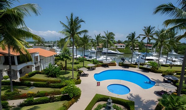 Outdoor pool - Grand Marina Villas (Nuevo Nayarit)