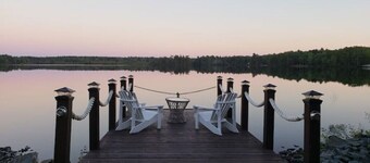 Cozy Lakeside Cottage