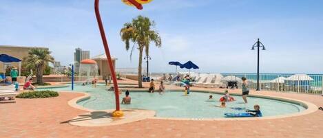 Piscina all'aperto, una piscina riscaldata