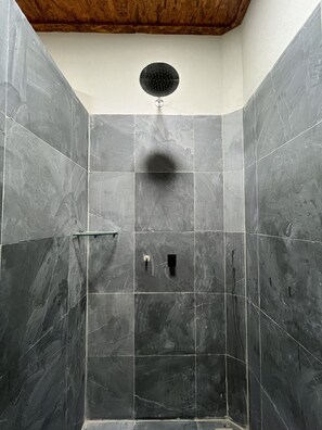 Bathroom - Windland (Amontada)
