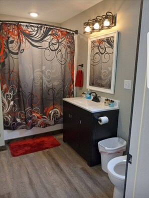 Hair dryer, towels, soap, shampoo - Sunset Bay Lodge
(Brainerd)