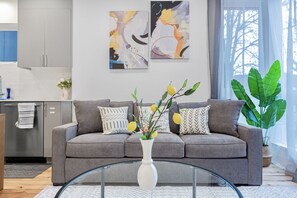 智能电视、办公室