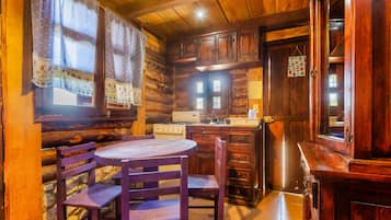 Cabin phong cách cổ điển | Bếp riêng