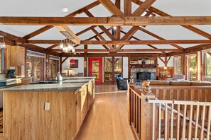 Interior - Big Mountain Vista Home in Asheville - Pets welcome! (Asheville)