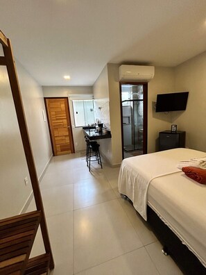 1 quarto, acesso à internet, roupa de cama