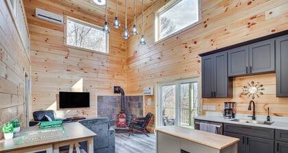 Modern Salineville Cabin on 13 Acres w/ Fire Pit!