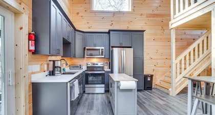 Modern Salineville Cabin on 13 Acres w/ Fire Pit!