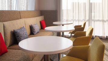 Tägliches inbegriffenes Frühstücksbuffet