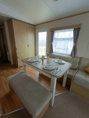 Chalet | Bathroom | Shower, towels