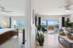 2 soverom, skrivebord, strykejern/-brett og wi-fi (inkludert)